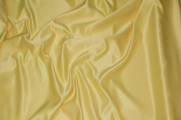 0134 BANANA - L'AMOUR SATIN